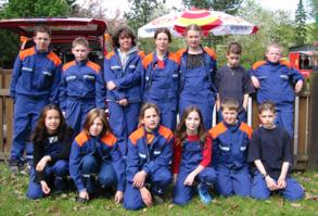 Jugendfeuerwehr Lohfeld im Mai 2002