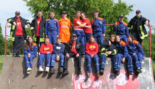 Jugendfeuerwehr Lohfeld im Juni 2004 als Kreispokalausrichter 2005