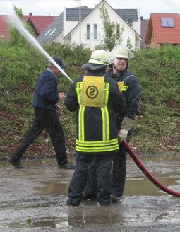 auch der Schlauchtrupp hat es geschafft